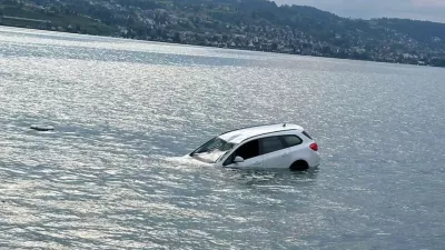 avto v jezeru, vozilo v vodi, &Scaron;vica