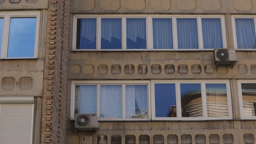 Ferantov vrt, Ravnikarjevi bloki, klimatske naprave