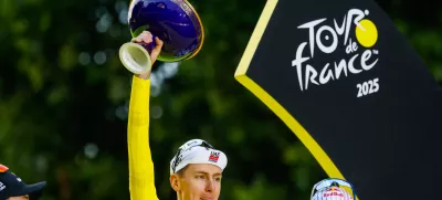 Francija, Pariz.Kolesarska dirka po Franciji, 21. etapa: Mantes-la-Ville - Pariz (132,3 km).Zmagovalec dirke po Franciji Tadej Pogacar.