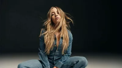 23-7-2025Sydney Sweeney stars in new advertising photoshoot for 'American Eagle's Autumn 2025 Denim Campaign'. The campaign is titled 'Sydney Sweeney Has Great Jeans' and includes a 3D installation in Times Square.Pictured: Sydney Sweeney,Image: 1024972299, License: Rights-managed, Restrictions:, Model Release: no