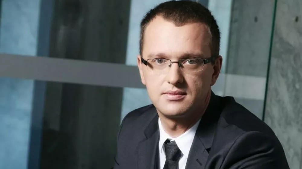 Sklenjenih več trgovinskih dogovorov