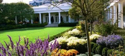 Rožni vrt leta 1992 F George W. Bush Presidential Library and Museum/NARA