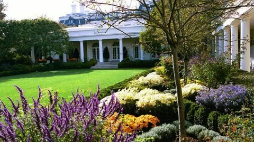 Rožni vrt leta 1992 F George W. Bush Presidential Library and Museum/NARA