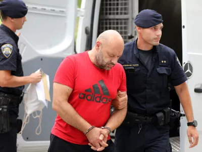 28.07.2025., Pula - Na pulski su Zupanijski Sud privedena trojica osumnjicenih za napad na mladog Slovenca u poreckom nocnom klubu. Photo: Sasa Miljevic/PIXSELL