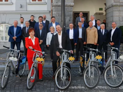 projekt izposoja koles RRA LUR