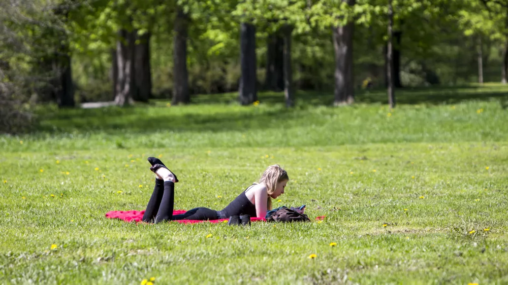 - 19.4.2018 - pomladna fotografija - Tivoli, pomlad, sonce, toplo, lepo vremeFOTO: Matjaž Ru&scaron;t