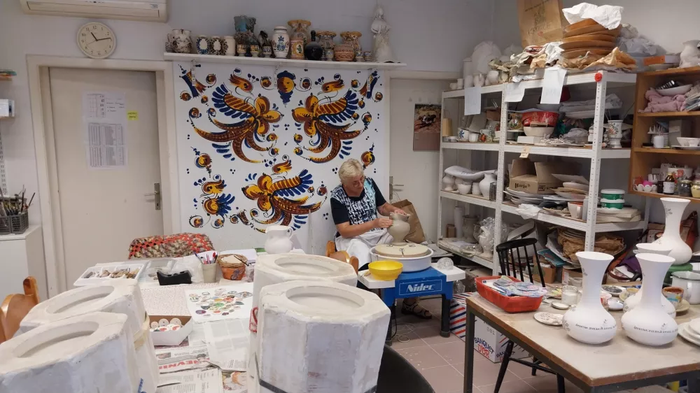 Majolika &ndash; simbol ročne spretnosti in kulturne dedi&scaron;čine