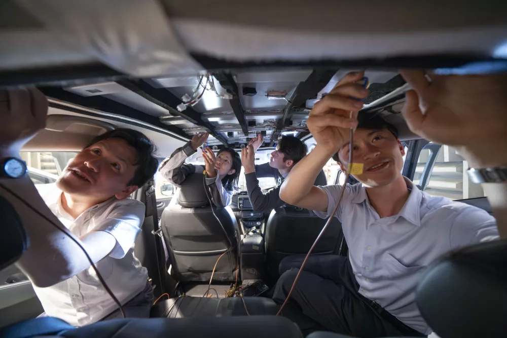 Hladna barva, ki ohladi vozilo za 5 stopinj CNissan Corporation