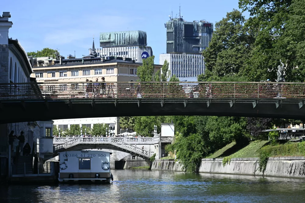 (FOTO) Pogled na Ljubljano z Ljubljanice