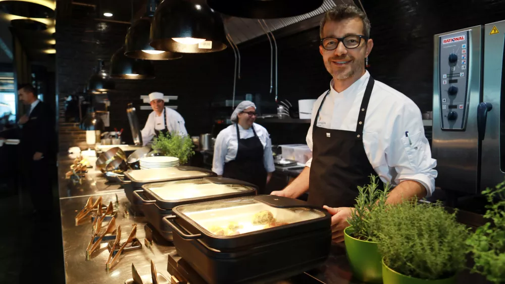 Hotelski zajtrk za Ljubljančane okoli 30 evrov