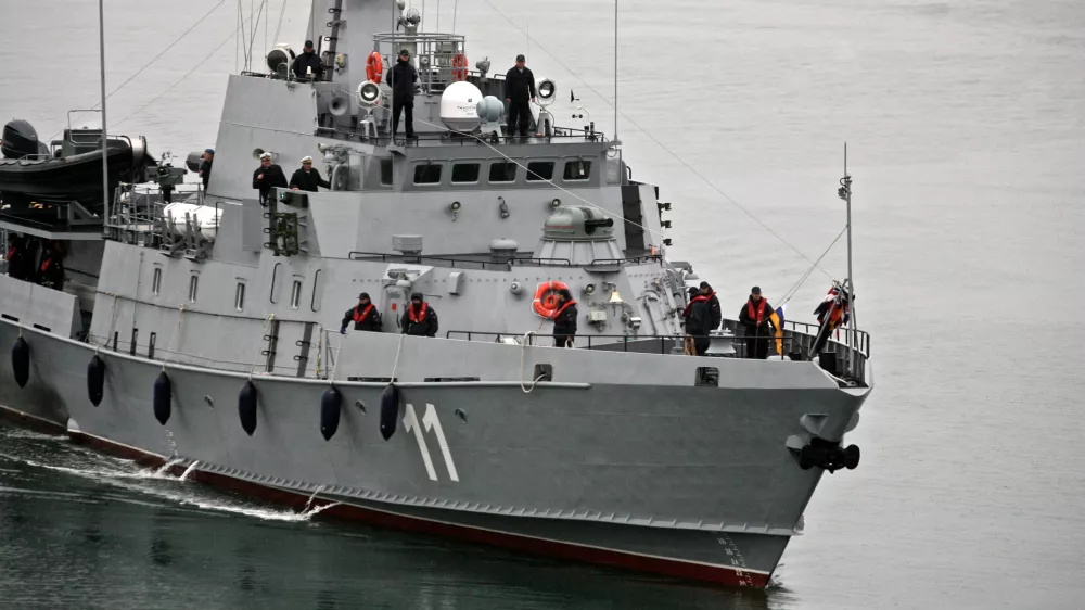 večnamenska slovenska voja&scaron;ka ladja Triglav 11 v koprskem pristani&scaron;ču, mornarica SV- Koper - večnamenska ladja Triglav, ki so jo v ruski ladjedelnici Almaz naredili kot poplačilo klirin&scaron;kega dolga do Slovenije, Slovenska vojska (SV) - ///FOTO: Luka Cjuha