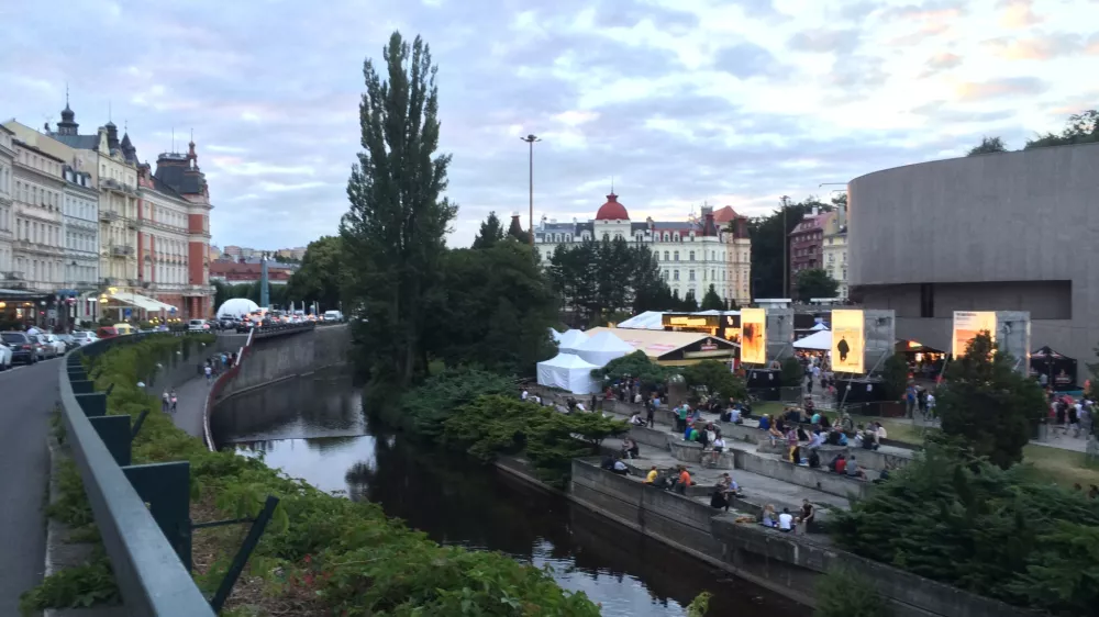 pustina, wasteland, miniserija, karlovy Vary