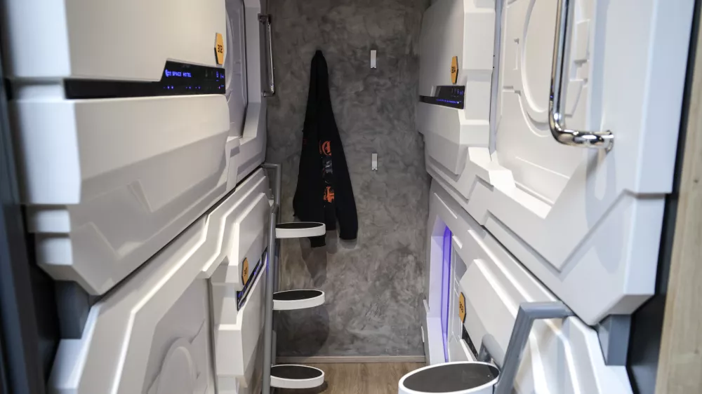 Od mini hi&scaron;k do kapsul: v Ljubljani edinstvene prenočitve za vsak okus