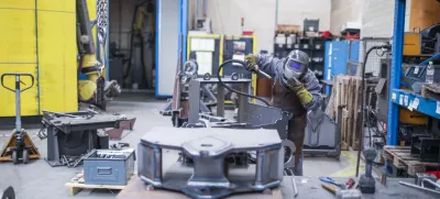 največji robot v Sloveniji- 28.10.2022 – Zlata gazela 2022 - Podjetje PIŠEK - VITLI KRPAN, proizvodnja kmetijskih in gozdarskih strojev, d.o.o., Jazbina 9A, Šmarje pri Jelšah //FOTO: Bojan VelikonjaOPOMBA: INTERVJU ZA OBJEKTIV 2022