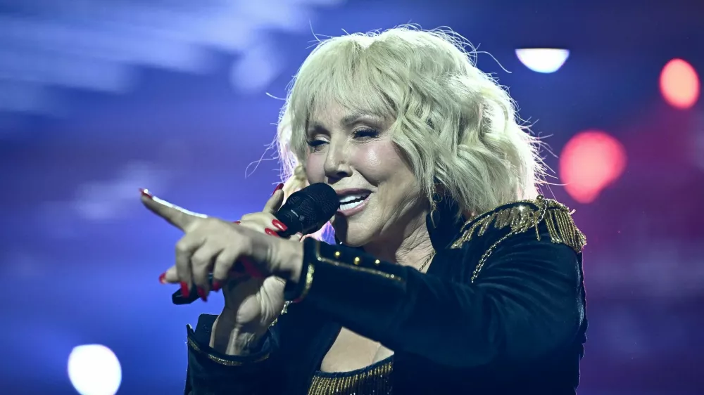 Lepa Brena bo imela koncert v Stožicah, v Srbiji pa je na udaru kritik. F Pixsell