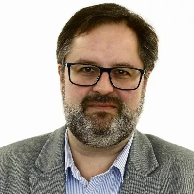 Aleš Gaube- Redakcija Dnevnik 2024 - portreti za komentarje in kolumne - kolumnisti - komentatorji – novinarji - portret //FOTO: Luka Cjuha