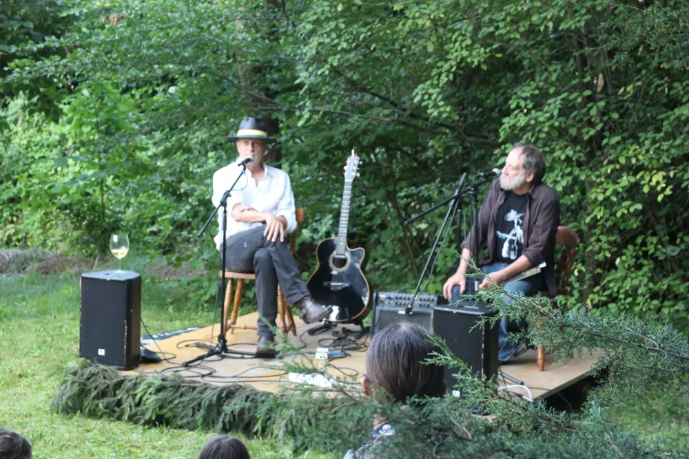 Lukatelce: Več kot fe&scaron;ta, manj kot festival