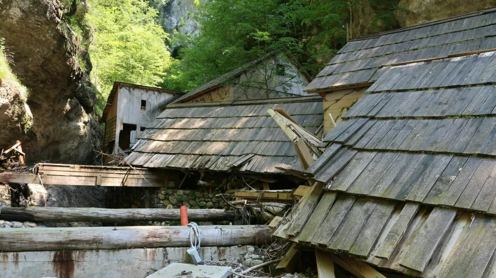Po korakih do obnovljene bolnice Franja