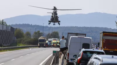28.08.2024 - Prometna nesreča - &Scaron;tajerska avtocesta - re&scaron;evanje s helikopterjem FOTO: Luka Cjuha