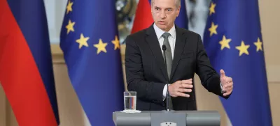 Ljubljana.Izjava predsednika vlade Roberta Goloba po srecanju s predsedniki parlamentarnih strank ter poslancema madzarske in italijanske narodne skupnosti, kjer so razpravljali o obrambnih referendumih.