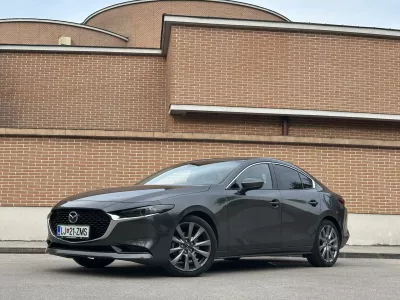 Mazda 3 limuzina / Foto: Matjaž Terzič