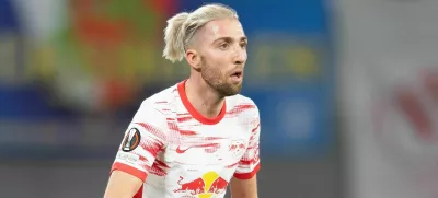 17 February 2022, Saxony, Leipzig: Soccer: Europa League, RB Leipzig - Real S. San Sebastian knockout round, intermediate round, first leg: Kevin Kampl of RB Leipzig plays the ball. Photo: Sebastian Kahnert/dpa-Zentralbild/dpa (MaxPPP TagID: dpaphotosfive598633.jpg) [Photo via MaxPPP]