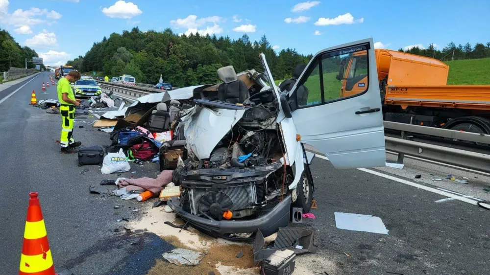 V Helsinkih leto brez smrtne prometne nesreče, a evropske ceste &scaron;e krvave