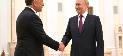 FILED - 25 April 2025, Russia, Moscow: Russian President Vladimir Putin receives US President Donald Trump's special envoy Steve Witkoff at the Kremlin. US President Donald Trump on Sunday said that he may send Witkoff to Russia in the middle of the following week. Photo: -/Kremlin/dpa - ATTENTION: editorial use only and only if the credit mentioned above is referenced in full