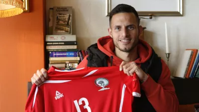 - 18.03.2015 - Jaka Ihbeisheh, slovensko-palestinski nogometa&scaron;, ki se je vpisal v zgodovino palestinskega nogometa kot strelec prvega zadetka, ki ga je ta reprezentanca dosegla na azijskem pokalu	//FOTO: Tomaž SkaleOPOMBA: ZA OBJAVO V PRILOGI &ndash; DNEVNIKOV OBJEKTIV - INTERVJU 2015