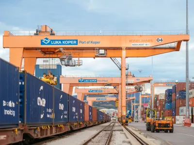 Luka Koper, pristani&scaron;če, žerjav 