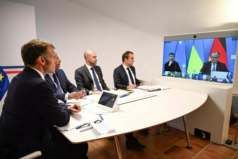 rench President Emmanuel Macron, Antonio Costa, President of the European Council, French Minister for Europe and Foreign Affairs Jean-Noel Barrot, and France's Minister of Armed Forces Sebastien Lecornu attend a video conference with Ukraine's President Volodymyr Zelensky and German Chancellor Friedrich Merz to discuss the ongoing war in Ukraine, at Fort de Bregancon in Bormes-les-Mimosas, France, 13 August 2025. PHILIPPE MAGONI/Pool via Reuters