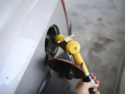 SIMBOLIČNA FOTOGRAFIJA14.05.2025 - avtoplin - polnilnica -LPG AVTOPLIN - plinska črpalka za avtomobile, Petrol Trža&scaron;ka. FOTO: Nik Erik Neubauer