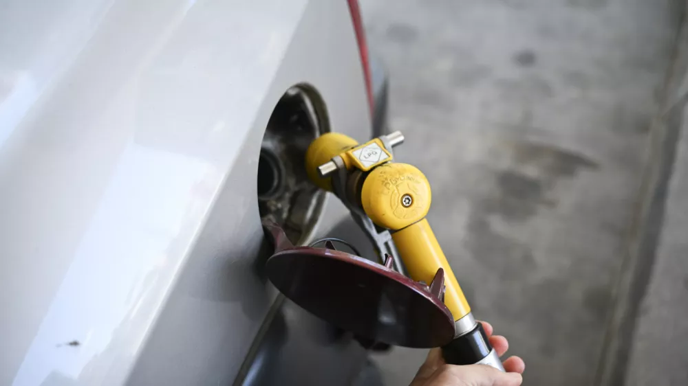 SIMBOLIČNA FOTOGRAFIJA14.05.2025 - avtoplin - polnilnica -LPG AVTOPLIN - plinska črpalka za avtomobile, Petrol Trža&scaron;ka. FOTO: Nik Erik Neubauer