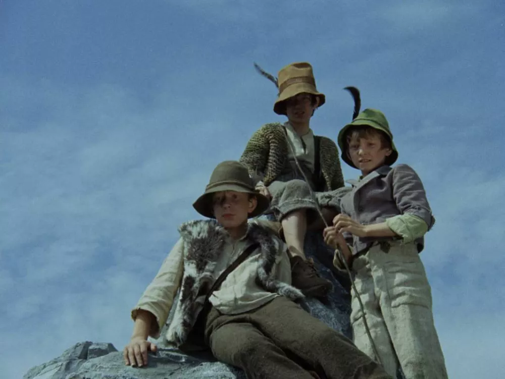 Film o hribovskih pastirjih, pastircih, ki med vsakodnevno pa&scaron;o ovac doživljajo radosti in tegobe odra&scaron;čanja, prve ljubezni, sanjarjenja o oddaljenih svetovih, temni čar bližnjega mlina, je po noveli Franceta Bevka leta 1973 režiral France &Scaron;tiglic. / Foto: Wikipedija