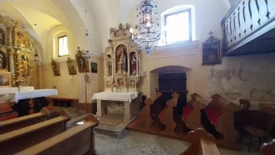 Cerkev sv. Nikolaja na Gradi&scaron;ču v Petru&scaron;nji vasi / Foto: Vesna Levičnik