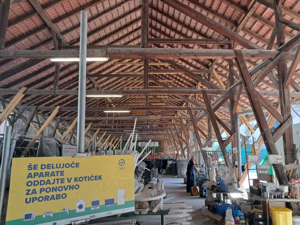 Zbirni center Pov&scaron;etova, Voka - SnagaFoto: Miha K. Turk 