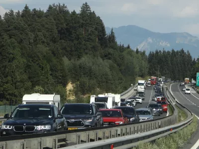 - 05.08.2022 &ndash; Re&scaron;evalni pas na avtocesti, ki intervencijskim službam omogoča hitrej&scaron;i dostop do kraja prometne nesreče oziroma drugega izrednega dogodka, //FOTO: Luka Cjuha