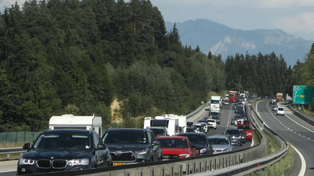 - 05.08.2022 &ndash; Re&scaron;evalni pas na avtocesti, ki intervencijskim službam omogoča hitrej&scaron;i dostop do kraja prometne nesreče oziroma drugega izrednega dogodka, //FOTO: Luka Cjuha