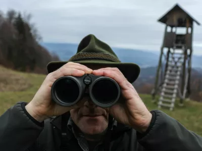 - 05.12.2018 - lovci skrbniki divjih ivali - terenska skrb za divjad v zimskem času - //FOTO: Jaka GasarOPOMBA: REPORTAA ZA OBJEKTIV 2018