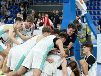 Slovenski ko&scaron;arkarji do 16 let