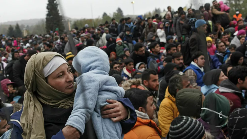 Oktober 2015. Prizor s slovensko - avstrijske meje pri prehodu &Scaron;entilj.