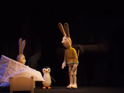 Likovna zasnova Silvana Omerzuja za lutkovno predstavo Karelčkove zgodbice v Lutkovnem gledali&scaron;ču Ljubljana, 2017 