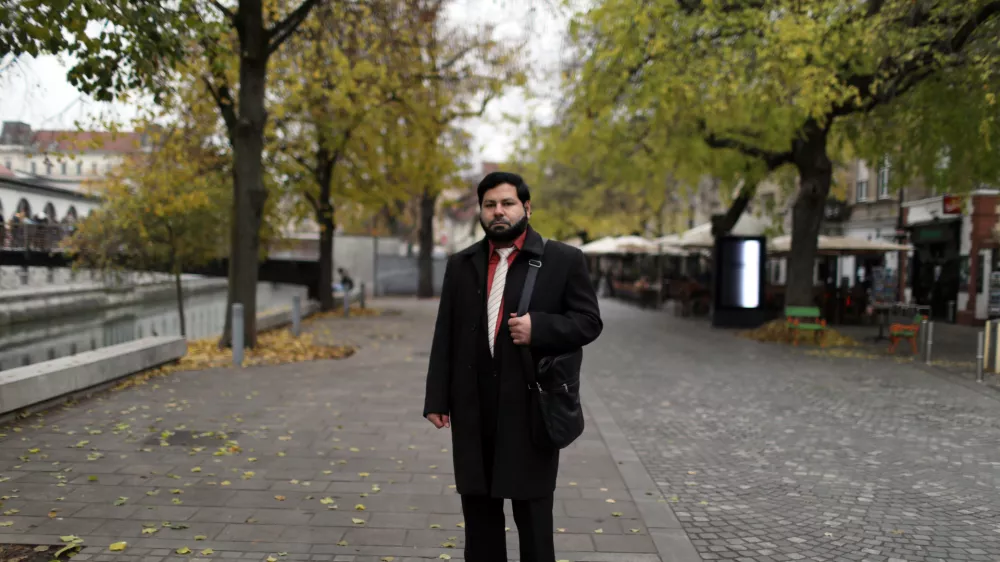 - 12.11.2021 - Mohammed Alzoubi, begunec iz Sirije, ki že sedem let živi v Sloveniji. //FOTO: Bojan Velikonja