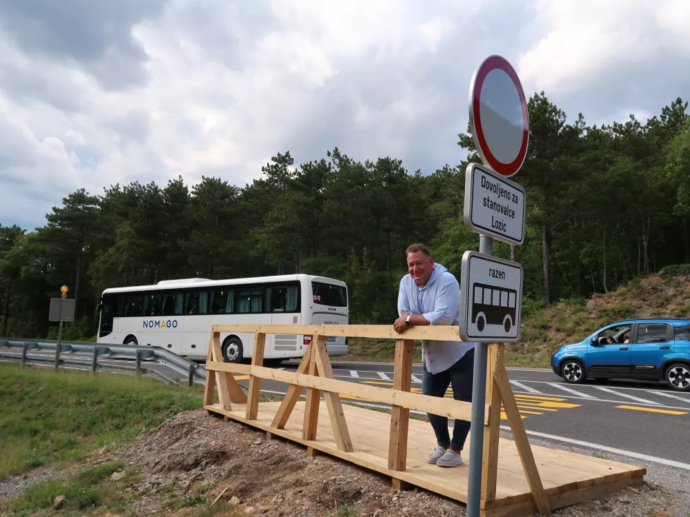 Rebernice, Podnanos, Razdrto, hitra cesta, Lozice, Podraga, kolone, promet / Foto: Nata&scaron;a Bucik Ozebek