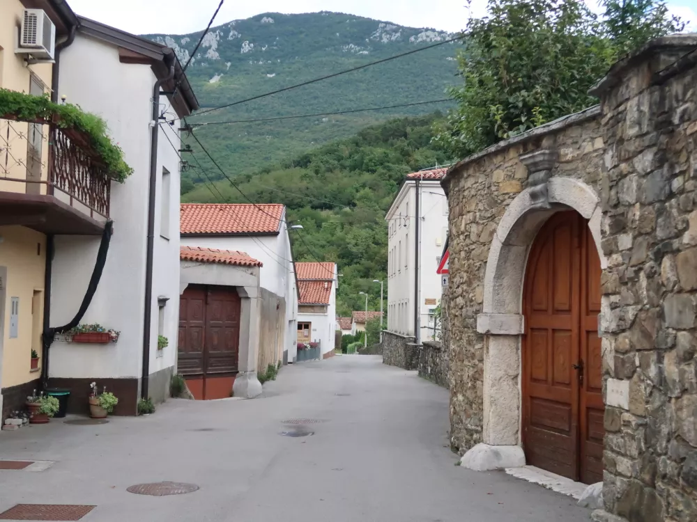 Rebernice, Podnanos, Razdrto, hitra cesta, Lozice, Podraga, kolone, promet / Foto: Nata&scaron;a Bucik Ozebek
