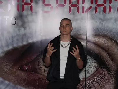 Voyagu so opodvedali nekaj koncertov, ki so bili že razprodani. F Pixsell