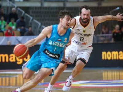 Koper, 14.11.2022Arena Bonifika, Koarka, Kvalifikacije za SP, Slovenija - Nemčija, Urban Klavžar