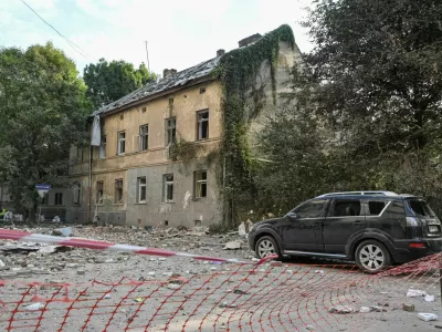 A view shows an apartment building hit by Russian drone strikes, amid Russia's attack on Ukraine, in Lviv, Ukraine August 21, 2025. REUTERS/Stringer