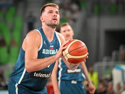 Ljubljana, Stozice.Prijateljska kosarkarska tekma med Slovenijo in Veliko Britanijo v okviru priprav na EP.Slovenski kosarkar Luka Doncic.
