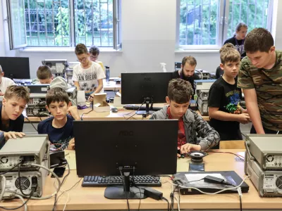 Svet sodobnih tehnologij in elektrotehnike